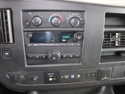 Used 2019 Chevrolet Express 3500 LT w/ LT Preferred Equipment Group RWD image 10