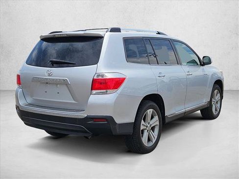 Used 2013 Toyota Highlander Limited FWD image 5