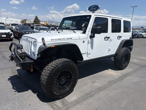 Used 2014 Jeep Wrangler Unlimited Rubicon w/ Connectivity Group AWD/4WD image 1