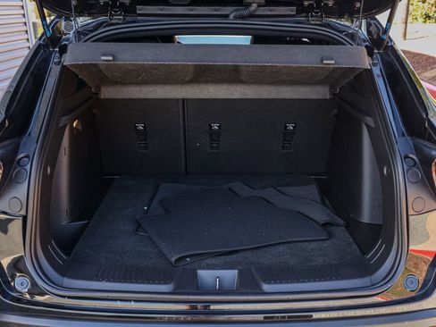 Used 2024 Chevrolet Trax RS image 16