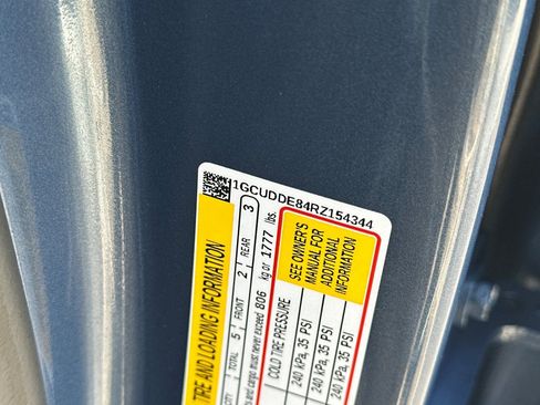 Used 2024 Chevrolet Silverado 1500 LT w/ Convenience Package II image 39