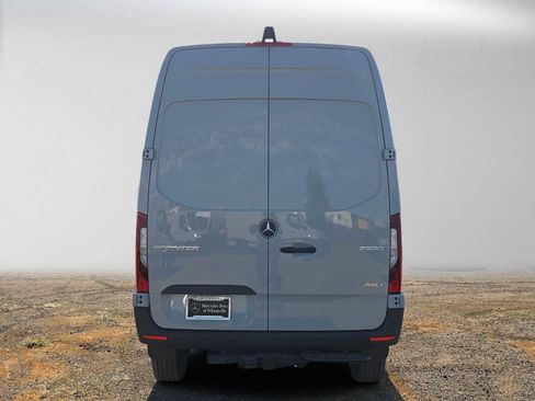 Used 2026 Mercedes-Benz Sprinter 2500 image 4