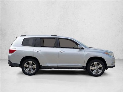 Used 2013 Toyota Highlander Limited image 4
