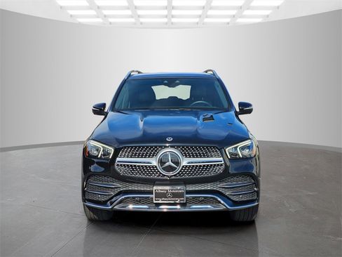 Used 2021 Mercedes-Benz GLE 350 w/ AMG Line Exterior image 2