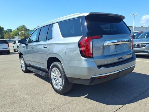 Used 2023 GMC Yukon SLT w/ SLT Premium Package AWD/4WD image 7