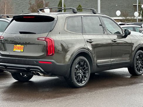 Used 2022 Kia Telluride EX w/ EX Premium Package image 4