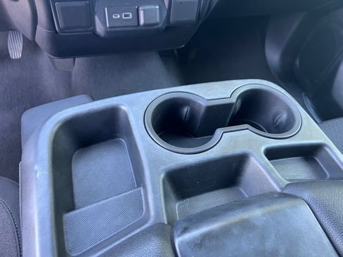 Used 2022 Chevrolet Silverado 1500 LT AWD/4WD image 31