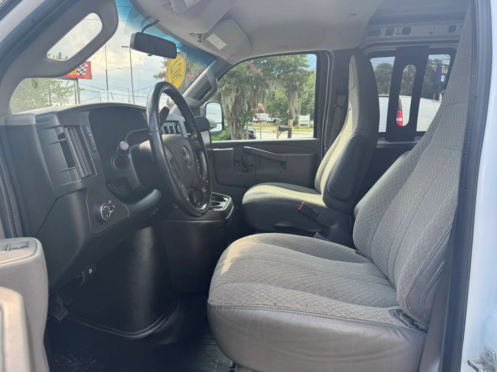 Used 2021 GMC Savana 2500 w/ Driver Convenience Package RWD image 18