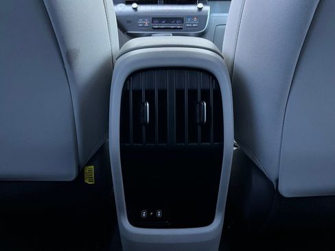 Used 2025 Hyundai Kona SEL image 12