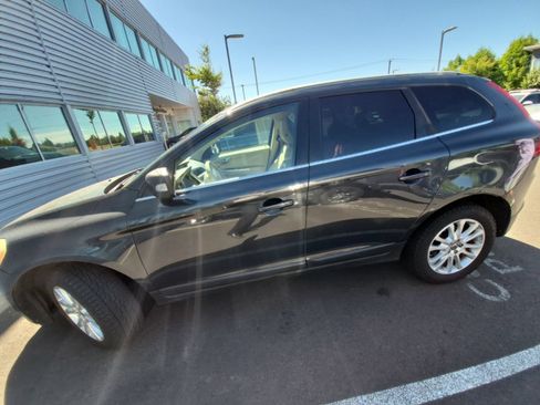 Used 2010 Volvo XC60 T6 AWD/4WD image 8