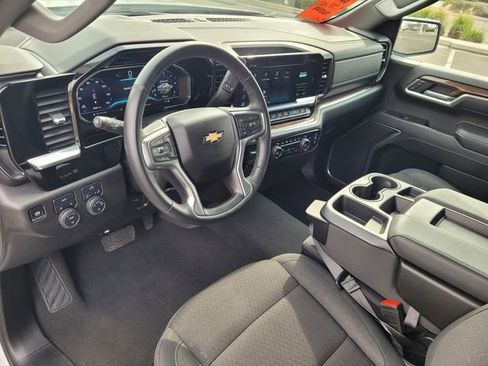 Used 2025 Chevrolet Silverado 1500 LT image 7