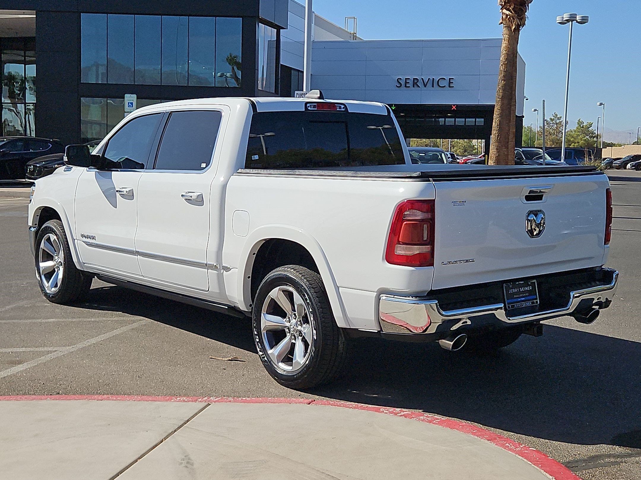 Used 2022 RAM 1500 Limited RWD image 3