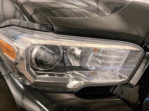 Used 2023 Toyota Tacoma TRD Off-Road w/ TRD Premium Off Road Package image 27