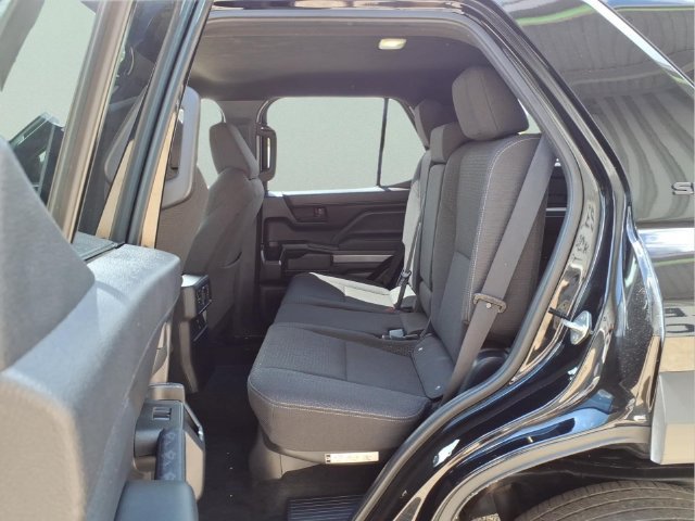 Used 2025 Toyota 4Runner SR5 AWD/4WD image 22