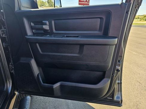 Used 2014 RAM 3500 Tradesman w/ Chrome Appearance Group image 24