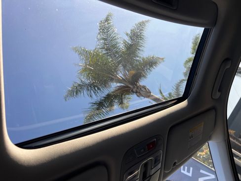 Certified 2024 Kia Telluride S w/ S Sunroof Package FWD image 17