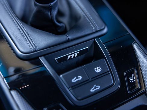 Certified 2026 Porsche 911 Carrera T RWD image 32