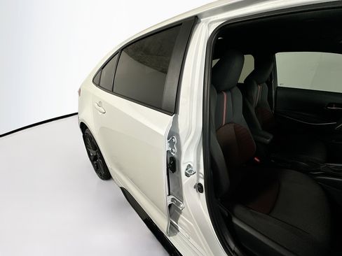 Used 2025 Toyota Corolla SE image 28