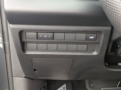 New 2025 Mitsubishi Outlander SEL image 17