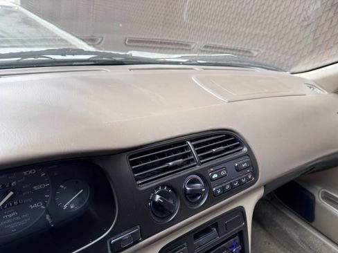 Used 1997 Honda Accord LX image 16
