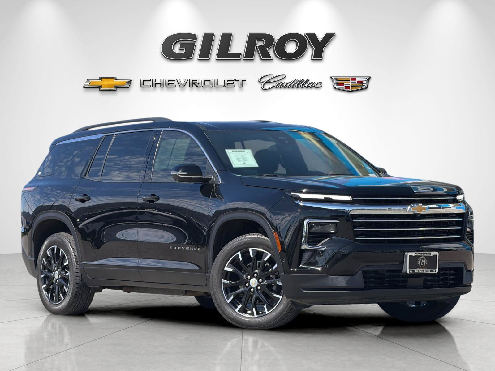 Used 2025 Chevrolet Traverse LT w/ Enhanced Driving Package FWD image 1