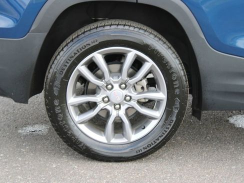 Used 2022 GMC Terrain SLT w/ Tech Package image 13