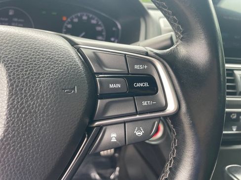 Used 2019 Honda Accord Sport image 29