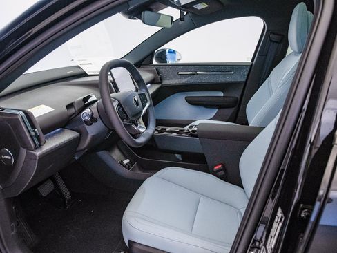 New 2025 Volvo EX30 Ultra w/ Protection Package Premier image 19