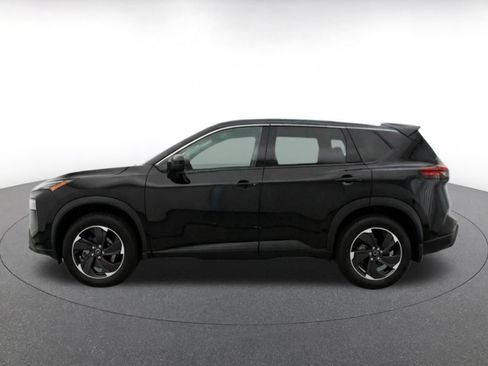 Used 2025 Nissan Rogue SV FWD image 10