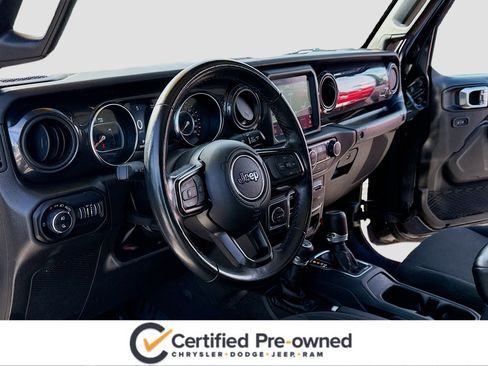 Used 2022 Jeep Gladiator Sport image 4