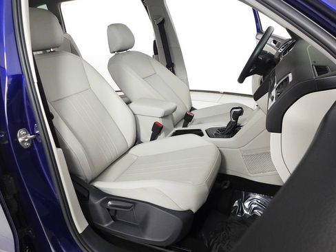 Used 2022 Volkswagen Tiguan SE image 16