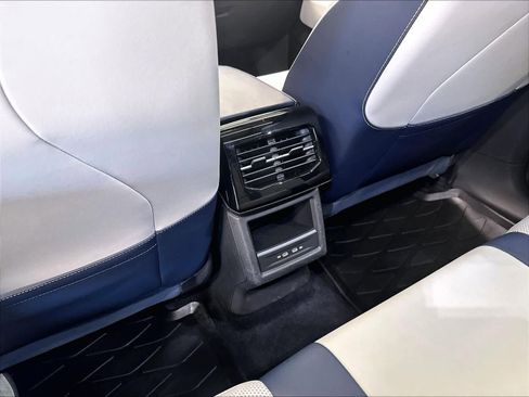 Used 2023 Volkswagen ID.4 Pro S AWD/4WD image 13