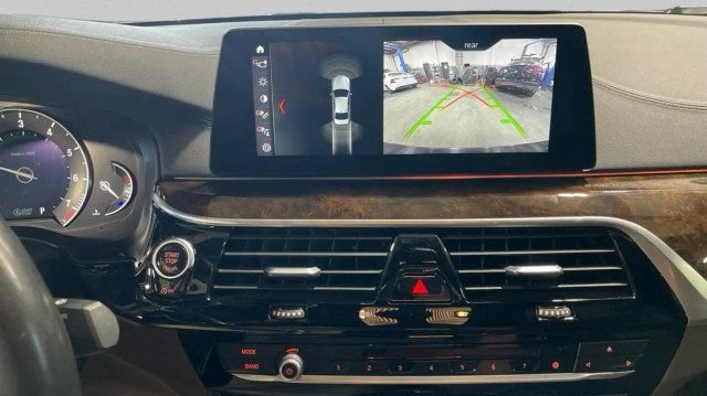 Used 2018 BMW 540i RWD image 13