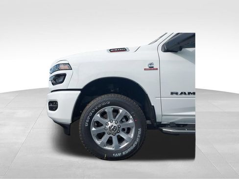 New 2026 RAM 2500 Big Horn AWD/4WD image 16