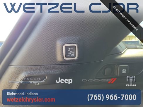 New 2025 Jeep Grand Cherokee Limited image 8