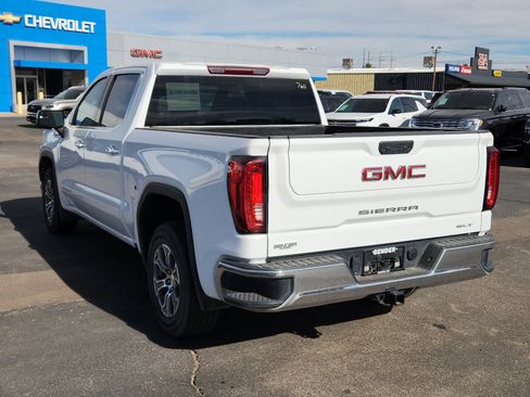 Used 2024 GMC Sierra 1500 SLT image 3
