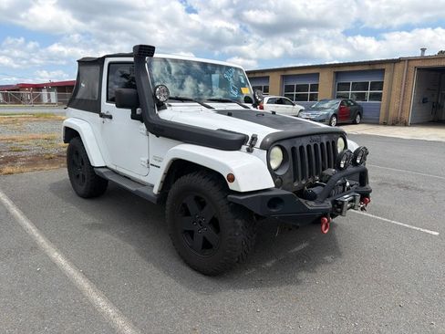 Used 2011 Jeep Wrangler Sahara w/ Dual Top Group AWD/4WD image 3