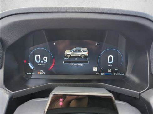 Used 2025 Ford Explorer ST-Line w/ Premium Package image 6