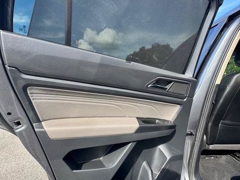 Used 2021 Volkswagen Atlas SE FWD image 11
