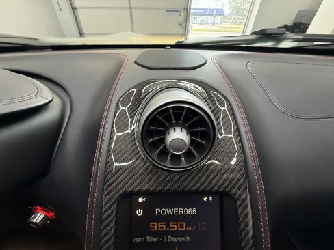 Used 2016 McLaren 650S Spider RWD image 23