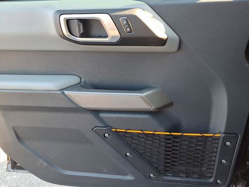 Used 2023 Ford Bronco Badlands image 24