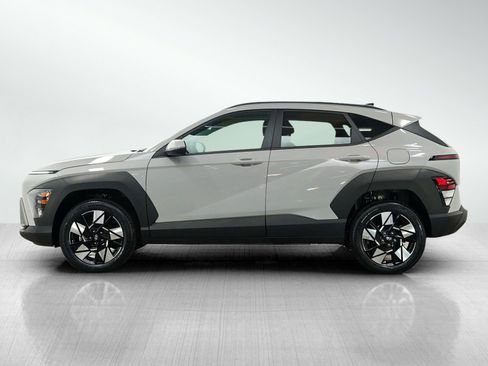 Used 2024 Hyundai Kona SEL w/ Convenience Package AWD/4WD image 2
