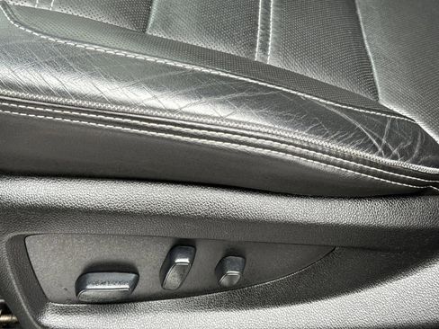 Used 2019 GMC Yukon Denali w/ Denali Ultimate Package image 14