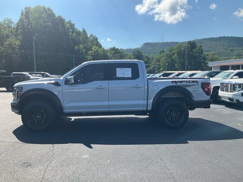 Certified 2025 Ford F150 Raptor AWD/4WD image 8