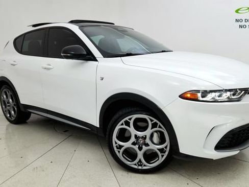 Used 2024 Alfa Romeo Tonale Ti AWD/4WD image 16