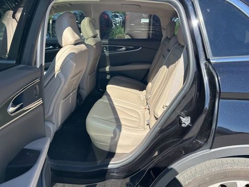 Used 2023 Lincoln Nautilus Reserve w/ Equipment Group 201A AWD/4WD image 6
