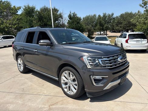 Used 2018 Ford Expedition Limited w/ Equipment Group 302A RWD image 3