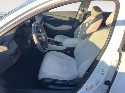 Certified 2023 Honda Accord LX image 9