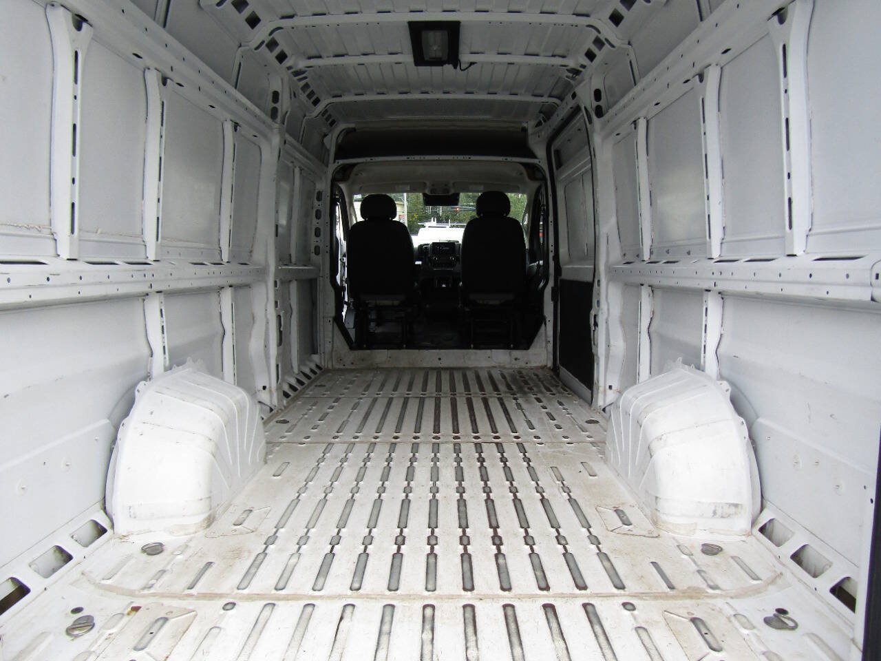 Used 2025 RAM ProMaster 3500 w/ Convenience Group FWD image 19