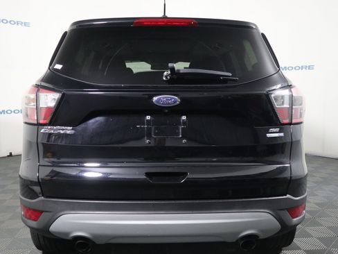 Used 2017 Ford Escape SE w/ SE Cold Weather Package AWD/4WD image 7
